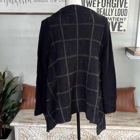 QUINN asymmetrical cardigan - Picture 2 of 5